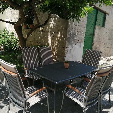 Studio Apartment Sabljic Kastela Exterior photo